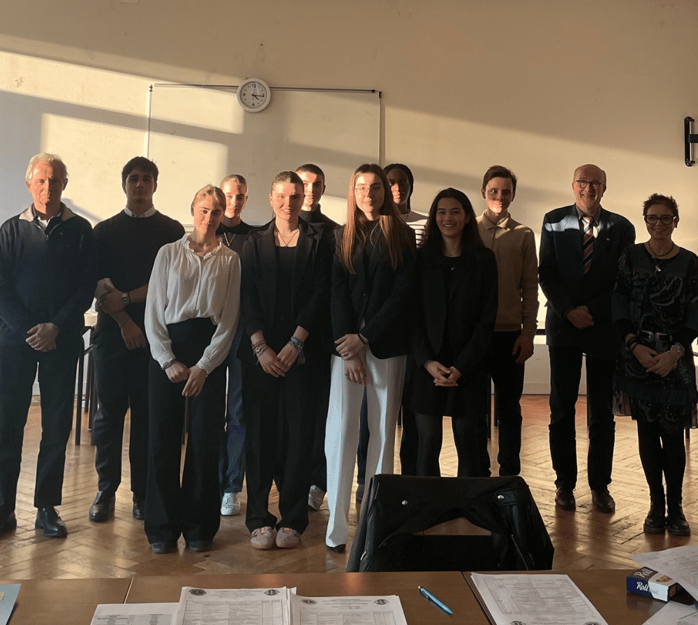 Les élèves et jury du 37ème Concours d'éloquence Jean Bézu du Lions Club en phase éliminatoire à Philippine Duchesne